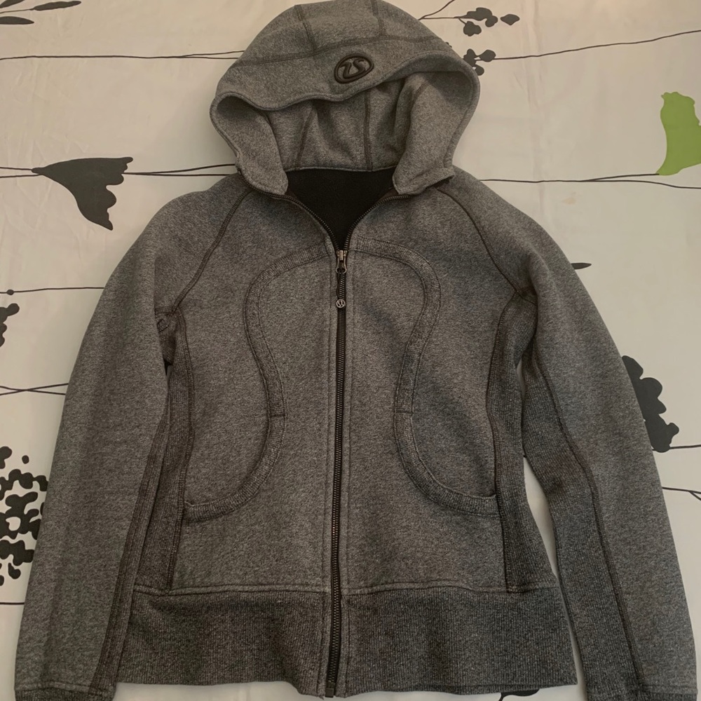 Lululemon fitted zip up hoodie